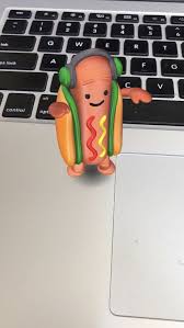 RVPChicago's tweet photo. All those @Snapchat haters thought Spiegel was lost. Now they know. Its called being 1-step ahead of the game, people. #NationalHotDogDay https://t.co/XMvvVhlcS2