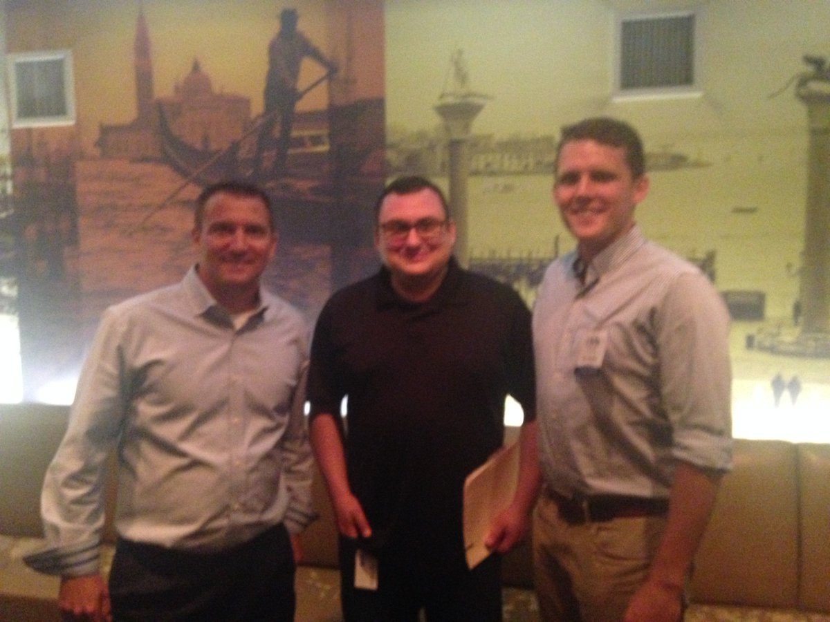 clecscmp's tweet photo. Cleveland CSCMP Roundtable joined the @cscmp Board of Directors for dinner last night in #Cleveland! https://t.co/YKt3NR5qzs