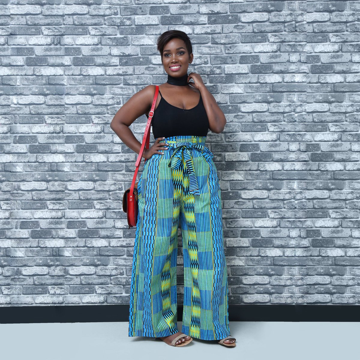 BoldinAfrica's tweet photo. Happy Hump Day 💙💚💛
Pieces available in store.
#MadeinUganda #MadeinBurundi #MadeinAfrica #JulyMuse #BoldWomen #EveryOneCanBeBold https://t.co/9KZItUi9kA