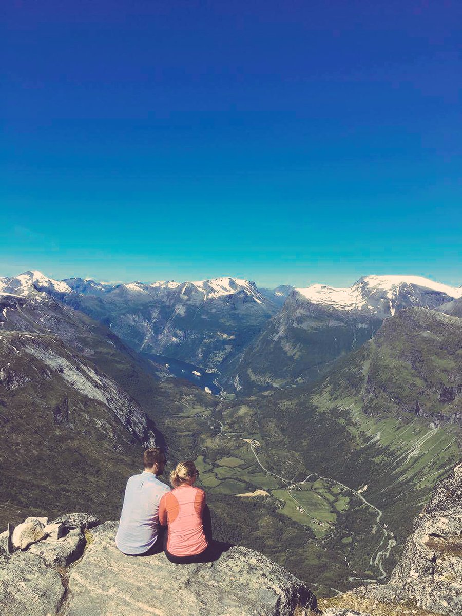 Dagens bild: från Dalsnibba på 1475 meters höjd.