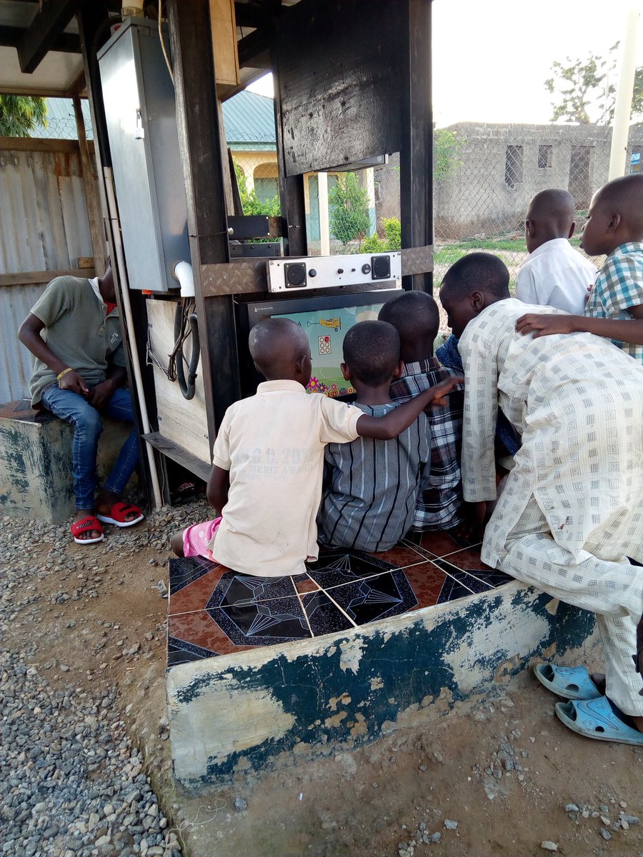 SulejaHub's tweet photo. Community Children playing educational games in their free Hello Hub build by @ProjectsforAll @katrinmacmillan @rollswells https://t.co/ViS0z640sx