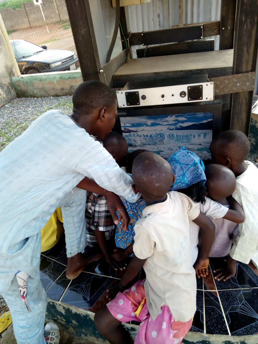 SulejaHub's tweet photo. Community Children playing educational games in their free Hello Hub build by @ProjectsforAll @katrinmacmillan @rollswells https://t.co/ViS0z640sx