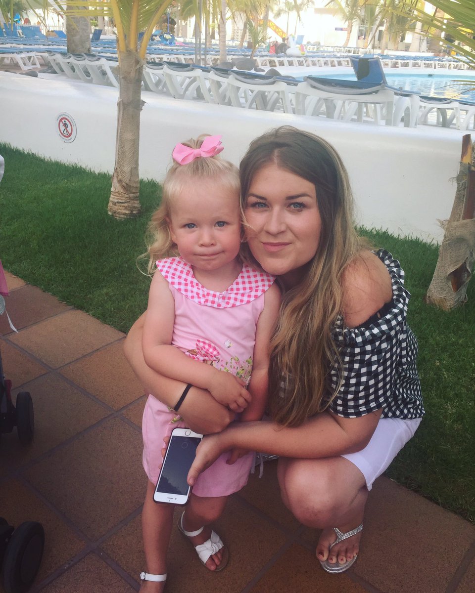 CharlieRobertsX's tweet photo. Tenerife 💗☀️ https://t.co/0kBOYRYeYs