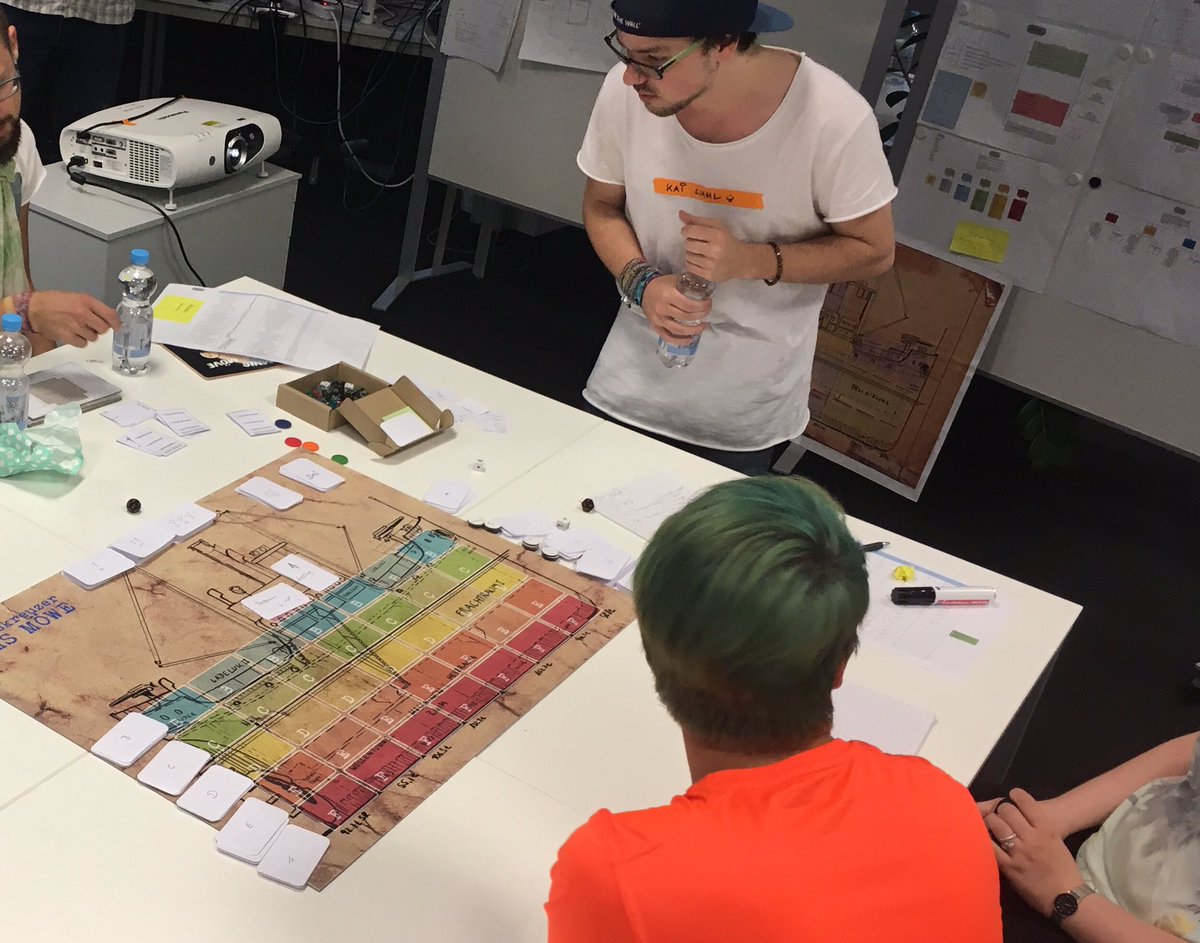 InfoMediaDesign's tweet photo. Live #Game Testing auf unserem #spieleentwicklung #Event. #Gamedesign #Gamedev #gameart #studium #Heidelberg https://t.co/aiDfMsBW0a