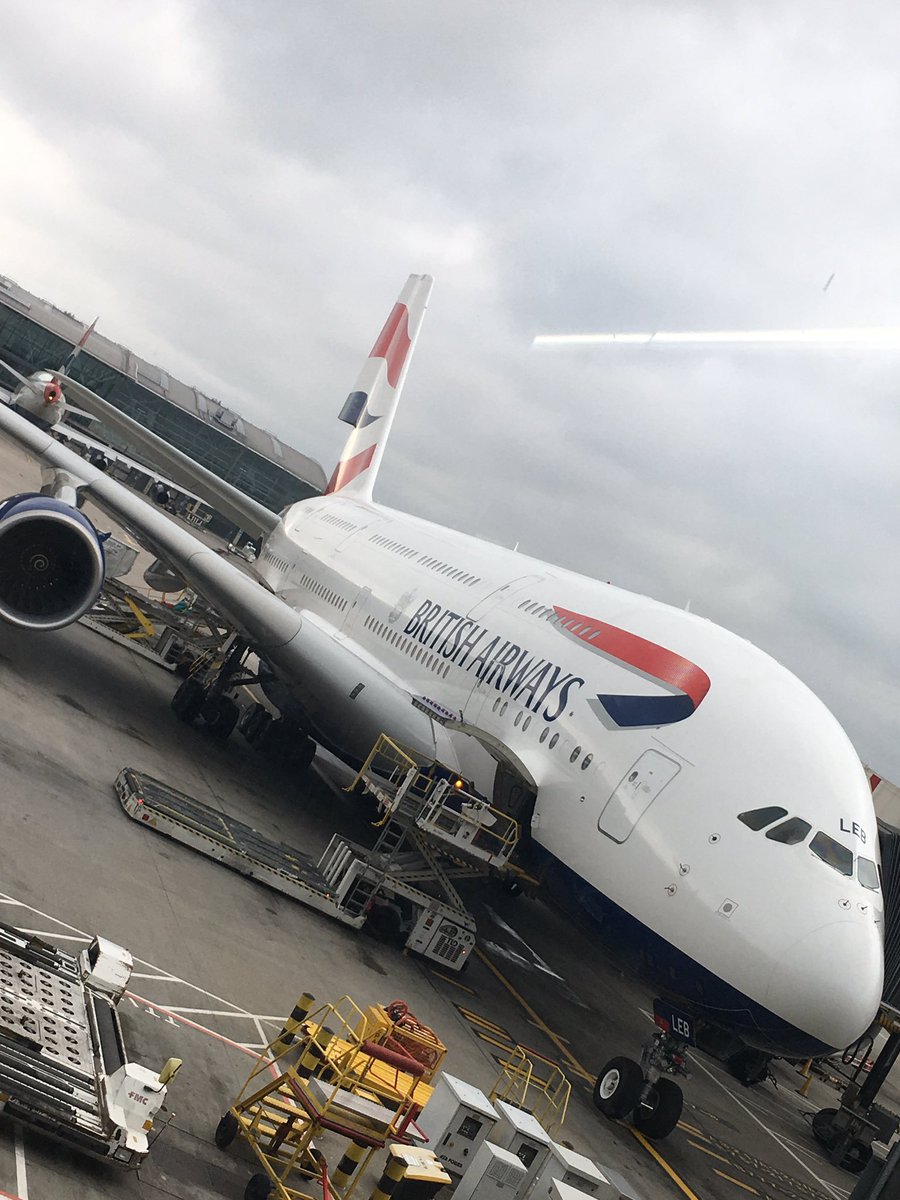adiecadd's tweet photo. Here we go. Business trip to Perth, via HK. Great service thus far @britishairways https://t.co/zLmUZiSMEo