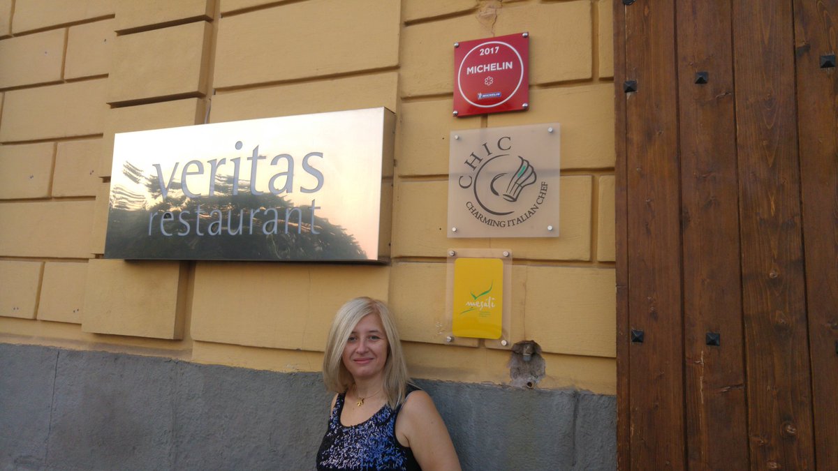 LaConsiglieria's tweet photo. #BCenaAmici da #ristorante #Veritas #Napoli 1* @guideMichelinFR @Barbaga3Gaetano @MilenaLazzaroni @paoloigna1 @lacuocagalante @SimonaSr29 https://t.co/IC0T4WXnqS