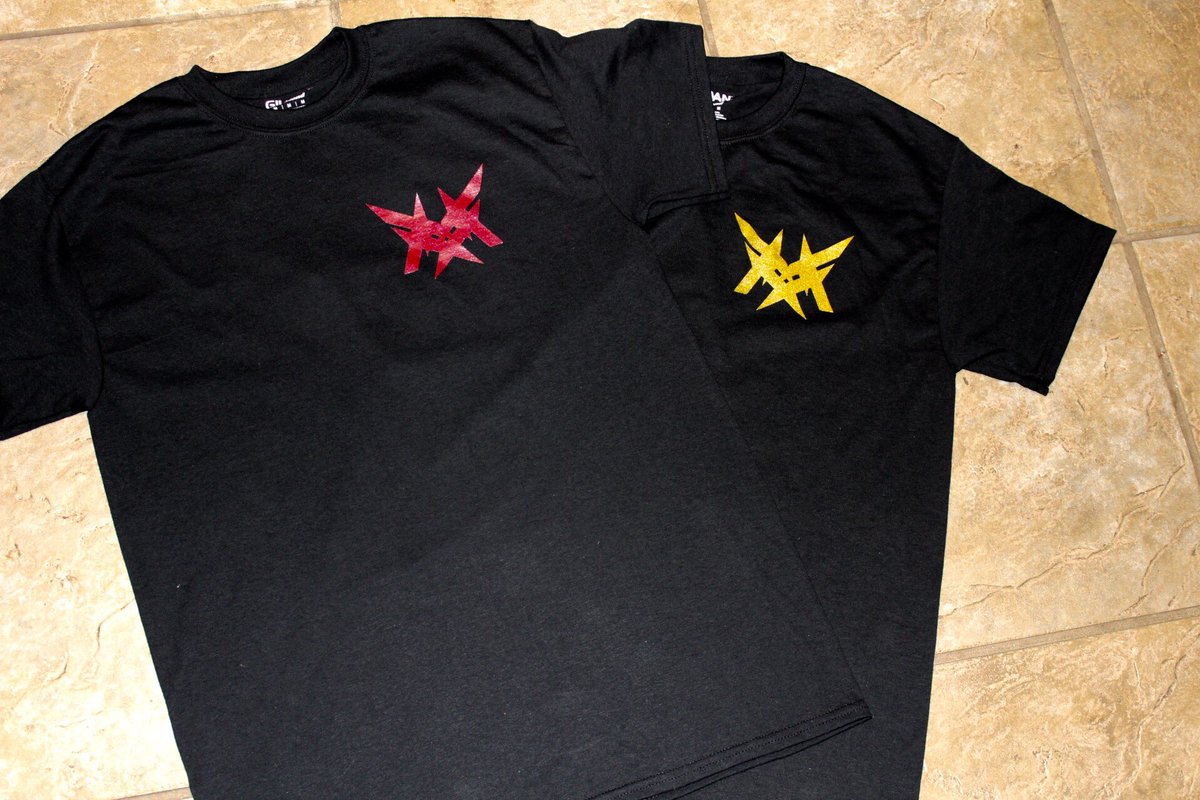 MaskedAndFreed's tweet photo. We're giving away one of our shirts! MEDIUM Red or MEDIUM Gold! (Other sizes will be available later on)

RT
Like
+Follow us! <3 

GL! 🎭 https://t.co/72HFybAJfp