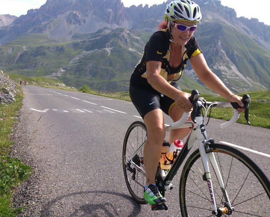 MelanieGraham5's tweet photo. Watching the Tour go up Galibier brings back such memories of when I rode up there #tourdefrance2017 #loveitthere #cycling #girlsthatcycle https://t.co/oOen7JE24v