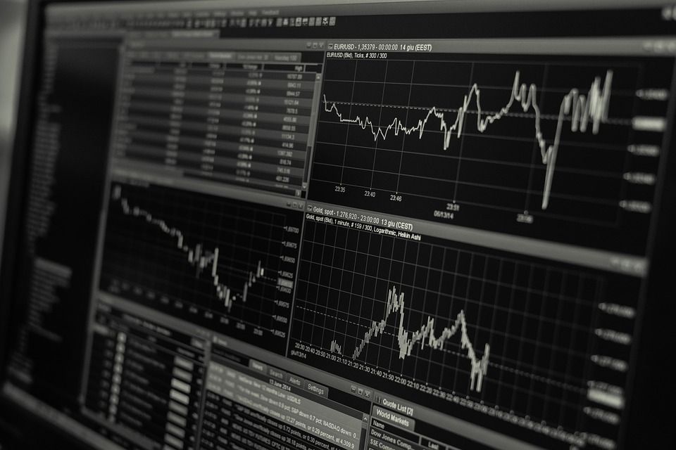 TradeRocket's tweet photo. #DYK that the amount of capital available to fund transactions has outpaced the ability to deploy it effectively? https://t.co/Woe4JDt13y https://t.co/aAyniVJWdH