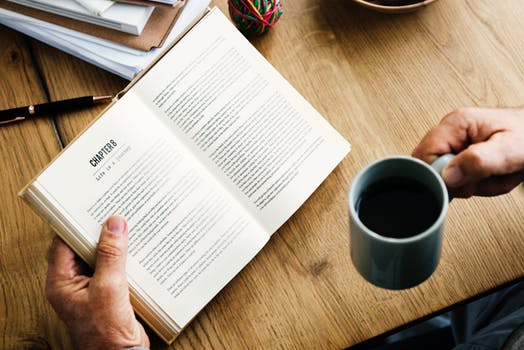 PeakDemocracy's tweet photo. Tired and true: 6 #localgov books for your #summer reading list https://t.co/lxoaij9V50 via @GOVERNING https://t.co/1Z3GT8zeTS