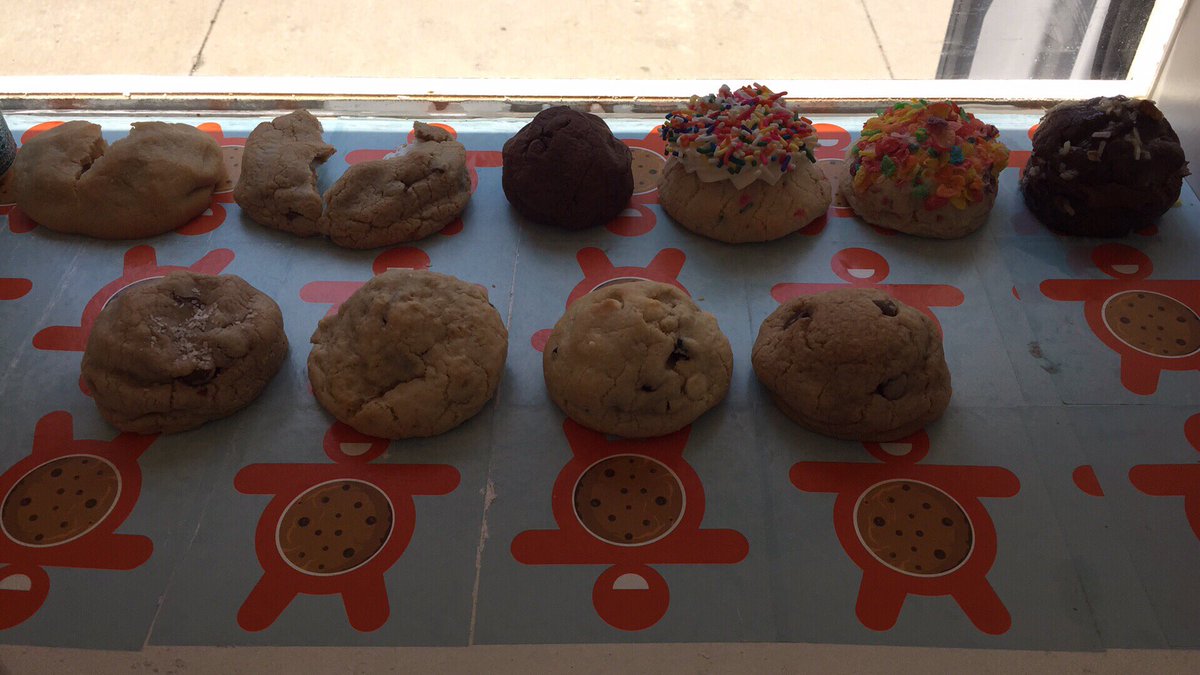 The truck is on the move! Find us in the loop! The first 3 people to mention this tweet will get a free cookie with an iced coffee or chai.