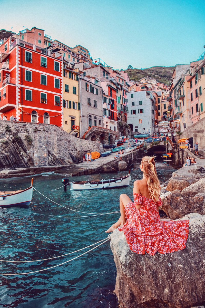 Never missing a sunset in Italy... 🍷🌹🍕🇮🇹