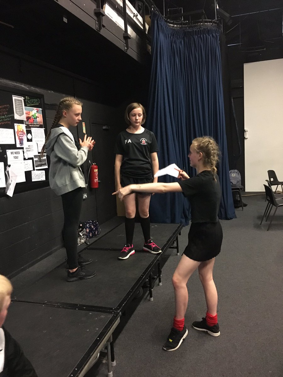 FLHSArts's tweet photo. Year 7 collaborating with Year 10 pupils before their final project performances today. Some fantastic work. #wecreategreat https://t.co/D41YA2z599