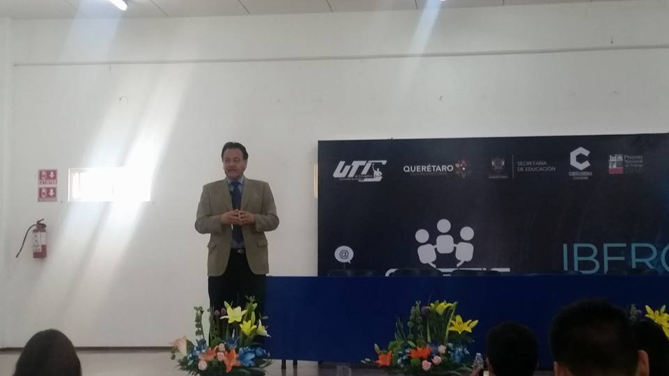 CIBETICUTC's tweet photo. Conferencia Magistral: Nuevas Tecnologías ¿Nueva formación académica?  Impartida por el Dr. David Hilario Covarrubias Rosales.
#CIBETIC2017 https://t.co/wXJIyEEg8S