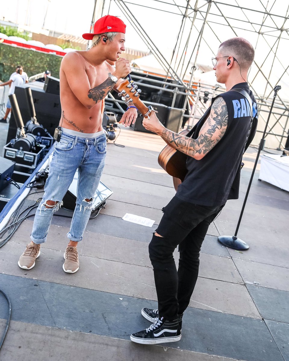 fedefederossi's tweet photo. Salerno tonight 🔥 https://t.co/70egaYf7ZI