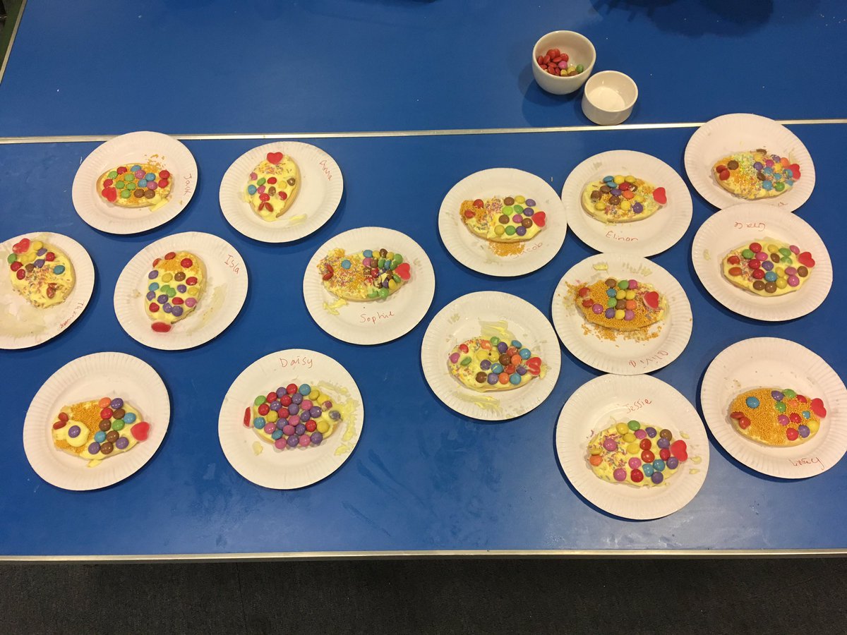 Final Pebbles of the school year today 😢 Lovely time having a party &amp; making fish biscuits 😊 #feedingofthe5000 #seeyouinSeptember