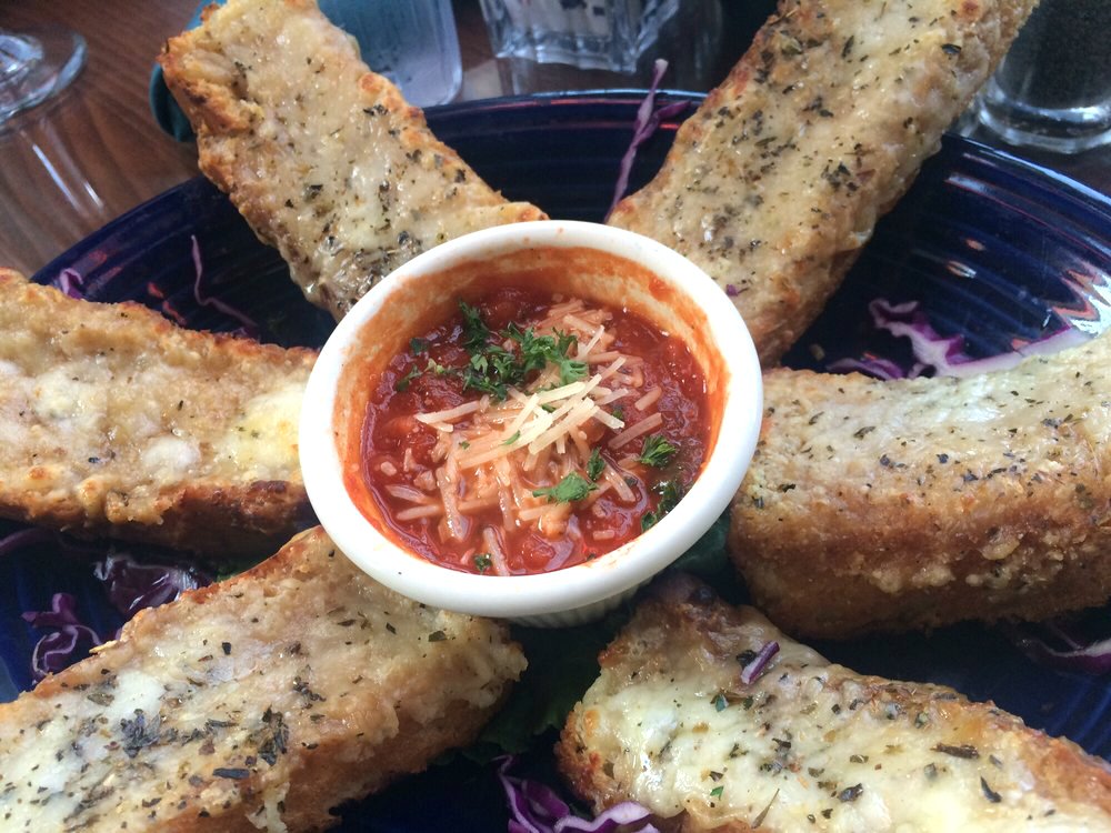 BroadwayHts's tweet photo. Toasted Garlic Focaccia Cheese Bread: 6 pieces of #focaccia bread, roasted garlic, herbs, Parmesan &amp; mozzarella 🧀 warmed in our brick oven! https://t.co/Al3T36Ko71