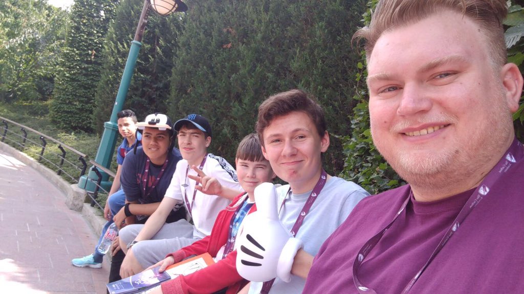 TCA_EandA's tweet photo. DisneyLand https://t.co/z2FA4FRy0V