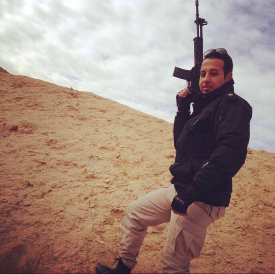 LNeweehy's tweet photo. رحم الله ضحكه لا تنسي ، وملامح لا تغيب عن البال .. اللهم اجمعنا به في جنتك الفردوس يارب العالمين 💙
تذكروه بالدعاء و الفاتحه. https://t.co/r1FRdud6pc