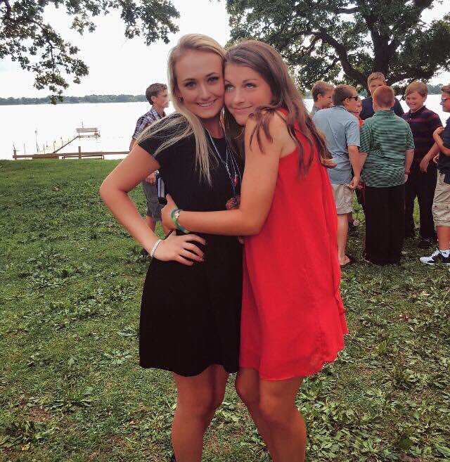 vetter_9's tweet photo. Happy bday to the greatest camp counselor @dkmcloone so glad we were together ❤ enjoy these lovely pics of us from camp w our camp fam 😉😩ily https://t.co/fcV7hRC0Tx