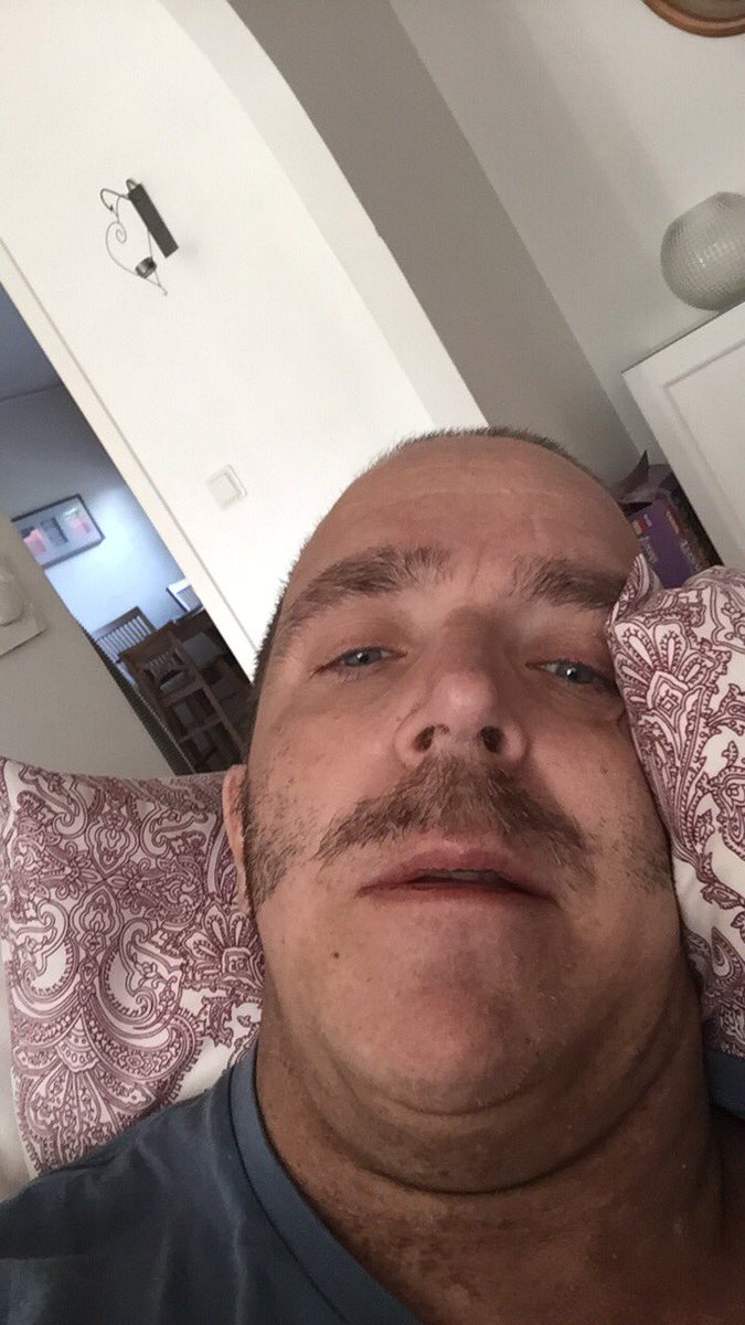 micke_gyllstedt's tweet photo. Cellgifter för 2:a gången - den här vevan - än så länge känns det ok - vi hoppas att det fortsätter så - bara trött #fuckcancer #cellgifter https://t.co/qCm9JHPBvj