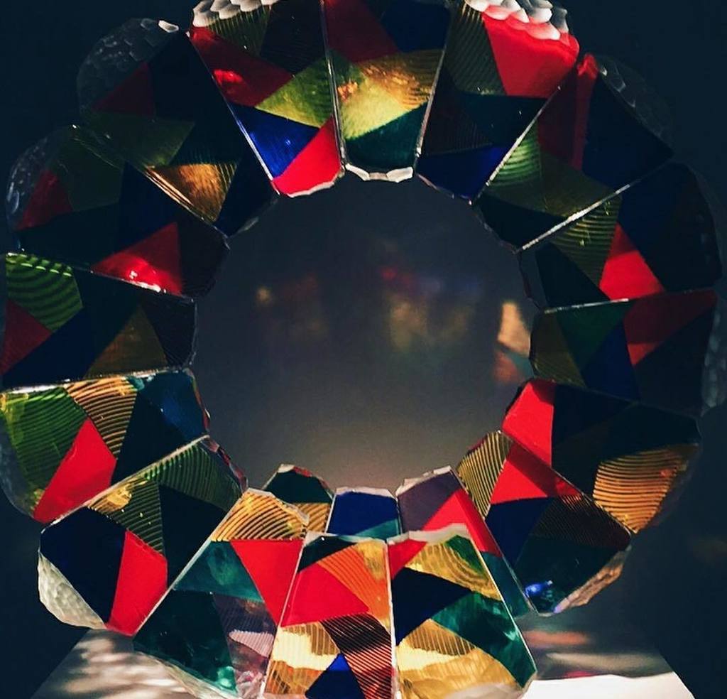 ChihulyStPete's tweet photo. 'Round and 'round we go! Photo by: @alexis_buege https://t.co/8uIRIVKAWK https://t.co/KvWRNEoaOA
