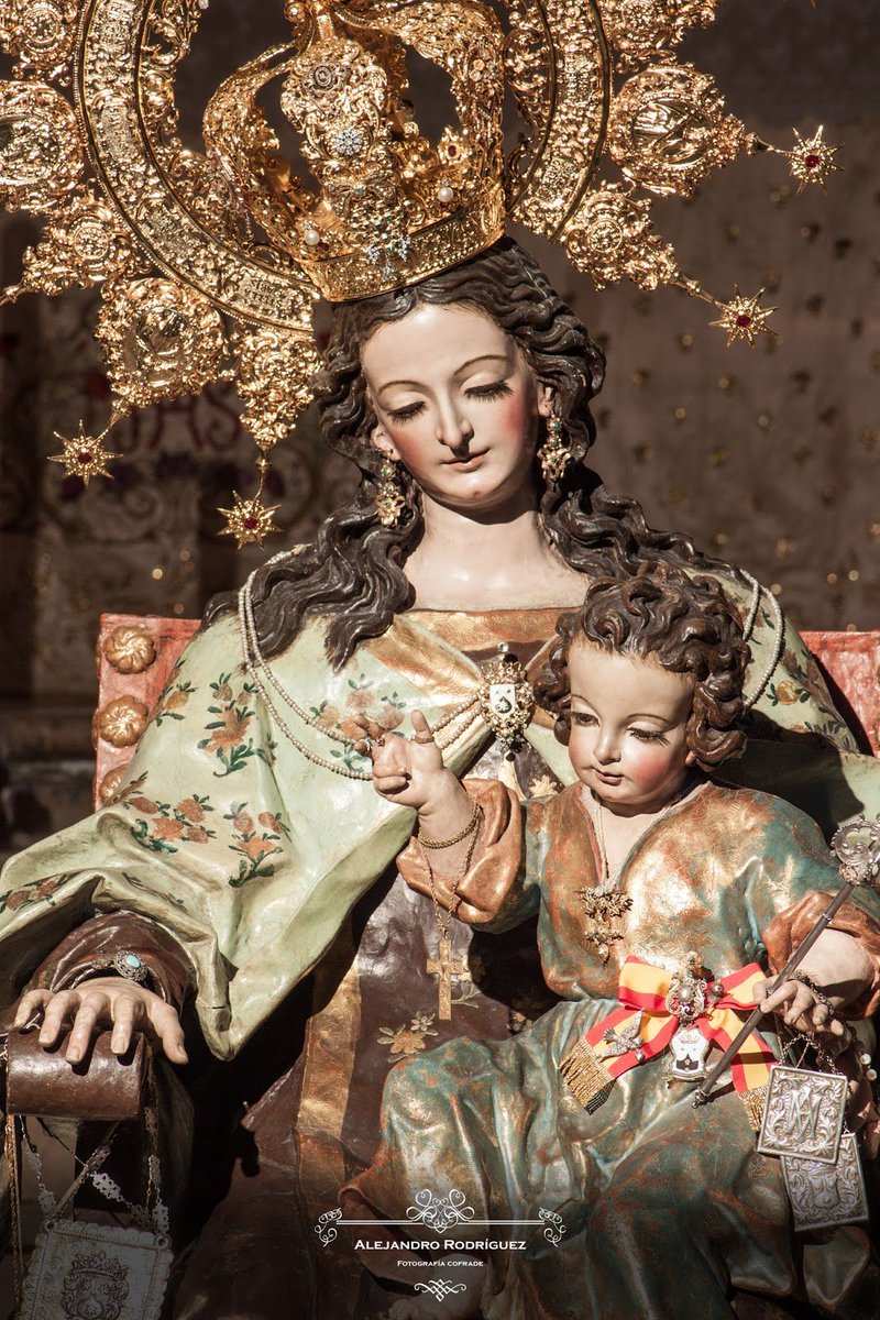 Besamanos a Nuestra Señora del Carmen de Granada ya publicado en el blog cofrade alejandrofotocofrade.blogspot.com