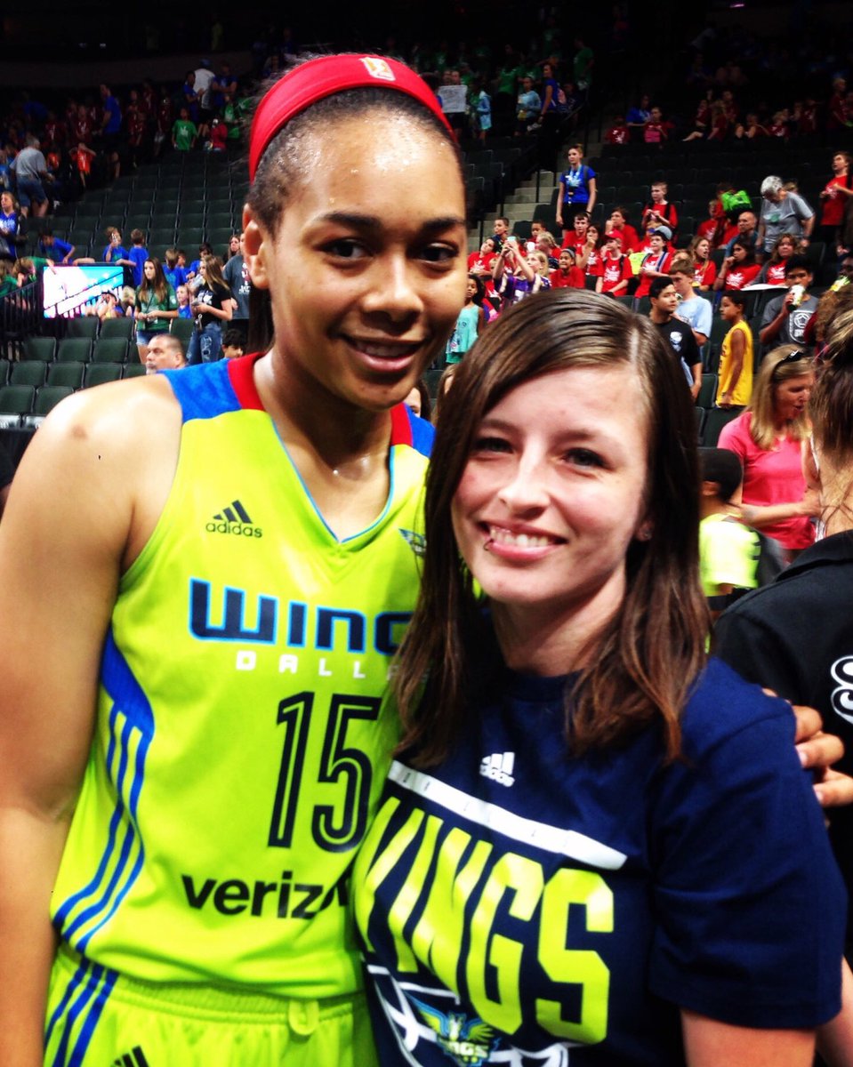 amberw111's tweet photo. So worth the drive! I got to meet the beautiful and talented @Graytness_15 #letsfly #lefty #15 #baller #happy @DallasWings https://t.co/UmgpkKmMqG
