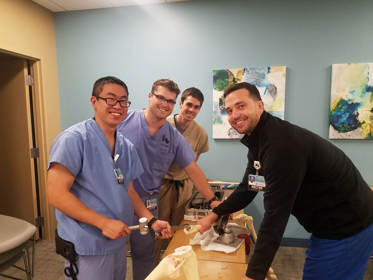 GrandviewOrtho's tweet photo. Our new interns getting early hands on experience with our ortho modules! Glad to have these 3 on board. #ortho #gvortho #sawbones #interns https://t.co/aLk6KdukKM
