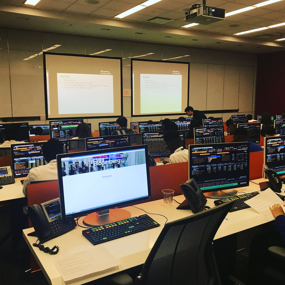 YABLeaders's tweet photo. Our Wall St. Conference students visited Bloomberg to learn about the Bloomberg Terminal. #YABSummer #YAB2017 https://t.co/4psYW5BJBB