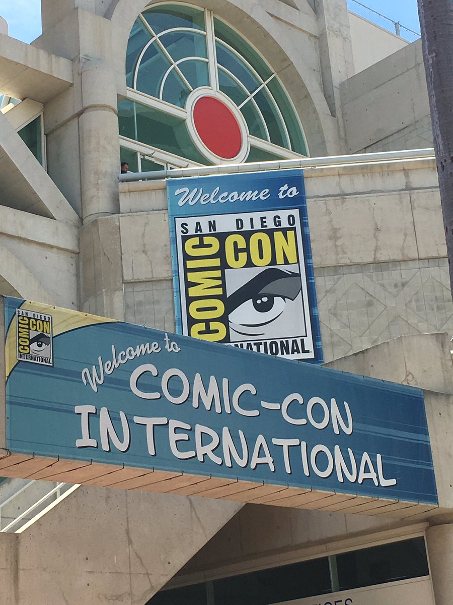 RConjecture's tweet photo. #SDCC Day 1! https://t.co/pWuy9JeaQy
