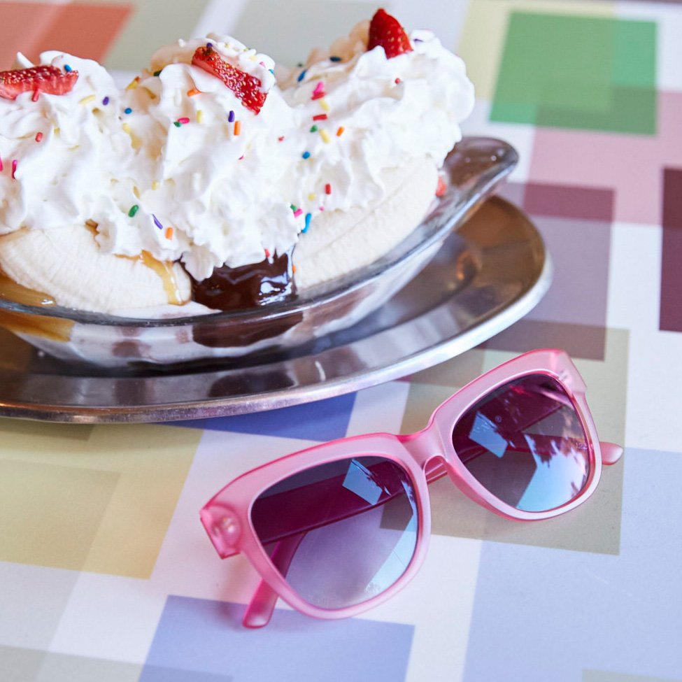 zennioptical's tweet photo. Treat yourself to yummy summer shades for #NationalIceCreamDay. #GrayGradient #123917 🍦 https://t.co/WGPO3ZESs0 https://t.co/L0XaCiy7uz