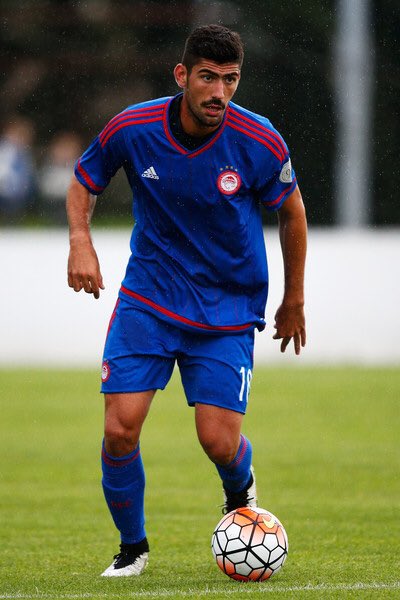 B_Wood11's tweet photo. Bouchalakis bossing the midfield tonight #diegooooo #nffc https://t.co/9P1F3mwPEN