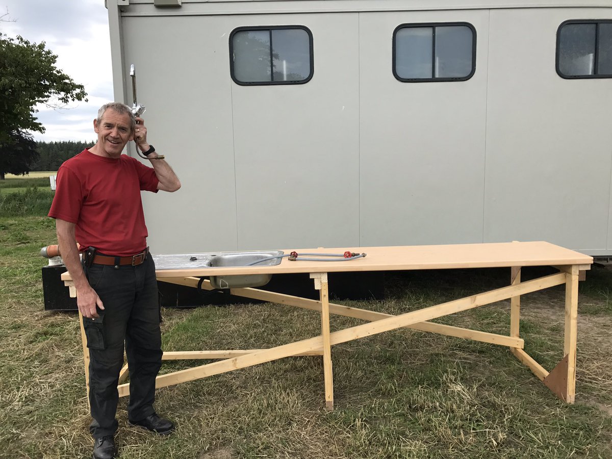 TFSRefuel's tweet photo. Day 3 on the site set up at Refuel17.... more sunshine!! #refuel2017 https://t.co/2QextZ4QXM