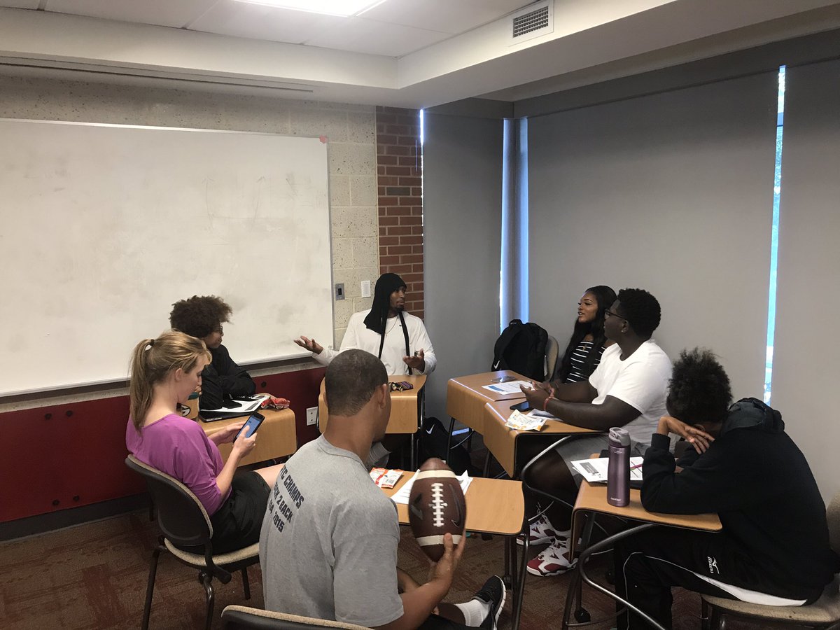 NCCUPSP's tweet photo. #PSP17 in UNIV 1100 discussing budgeting, financial planning, and money management! 🦅 https://t.co/kut2i9rEmd