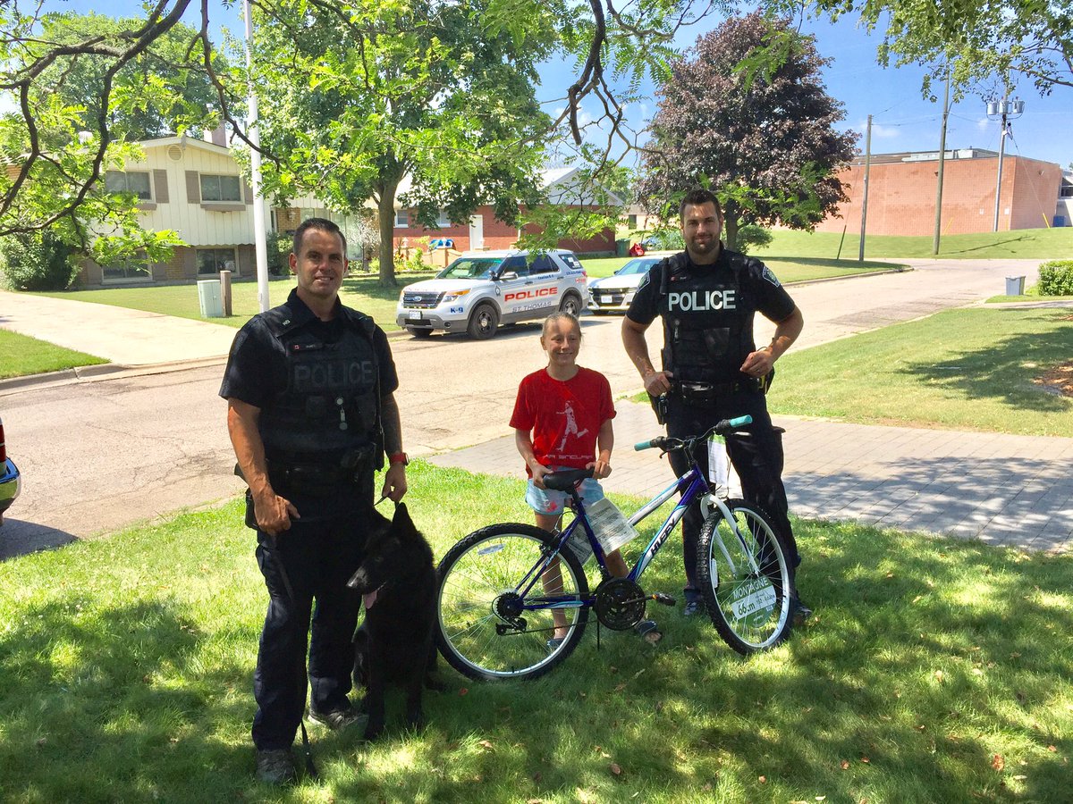 STPSmedia's tweet photo. STPS to the rescue! Officers on shift collect to replace girls bike after learning she saved her own money to buy it! https://t.co/KXQktIQC8v