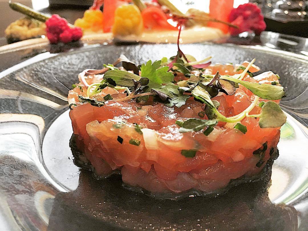 SofitelDC's tweet photo. On a hot DC summer day like today, cool off with our yellow fin tuna tartare! Come try it today at #iciurbanbistro! #bonappetit #sofiteldc https://t.co/p9S5apLmBE