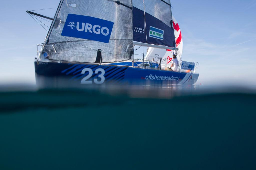“The MOST difficult sailing race there is” hughbrayshaw.com/2017/07/19/the…
