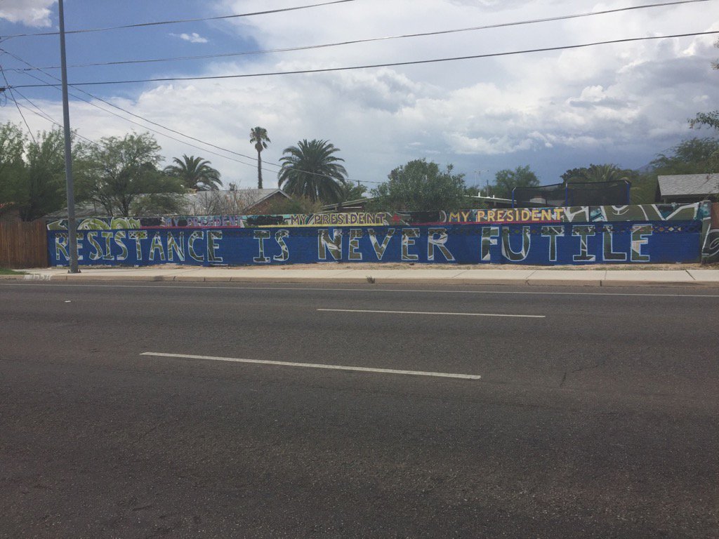 girlsreallyrule's tweet photo. God Bless Tucson. https://t.co/AxlzYP4dsw