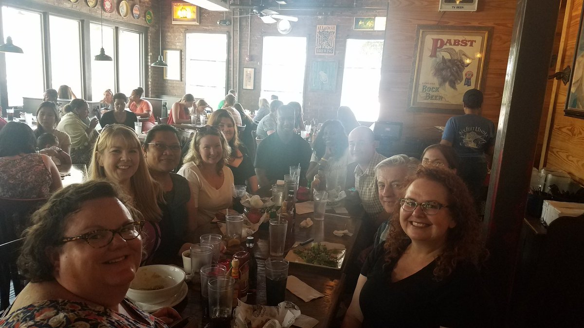MusicAtSPARK's tweet photo. Great 2👀🎼&amp;🎨colleagues! @sara_womack @colleenkingston @riverslionsroar @wtjMusic @CEOHen7 @MrForehand @dwhiteatlanta #CascadeES and #Dobbs! https://t.co/5rkgj4busQ