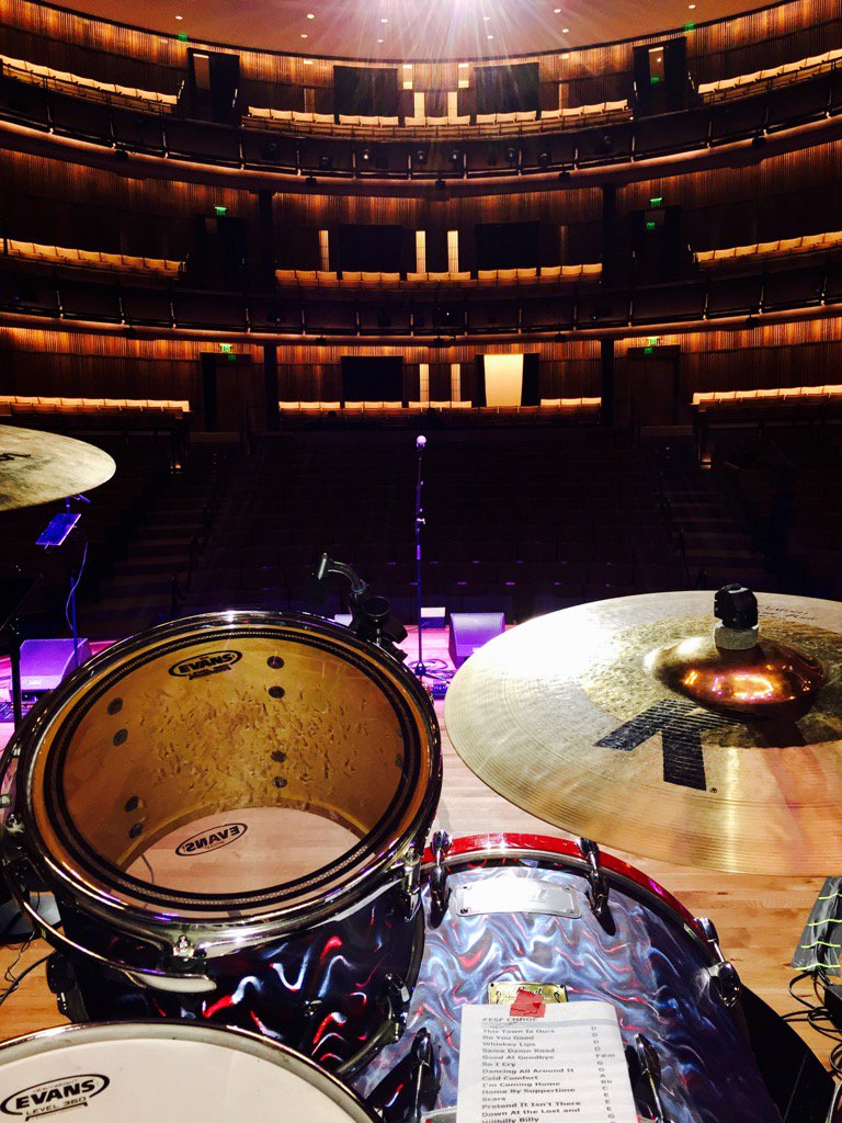 ChuckTilleyDrum's tweet photo. Playing Country Music HOF w  #CharlesEsten tonight . Great venue ! #pearldrums https://t.co/WlSQ702crr