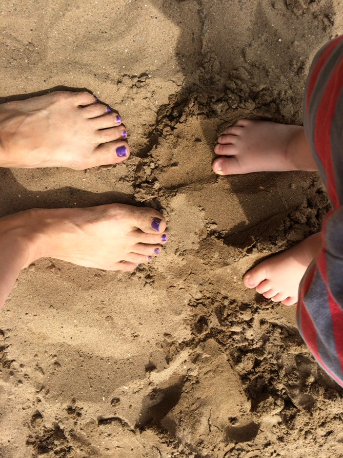 joannawallace14's tweet photo. Thank you @Blue_Coat_Play for another lush beach babies this week. Looking forward to September! #sandbetweenthetoes https://t.co/1d52zOAjKB
