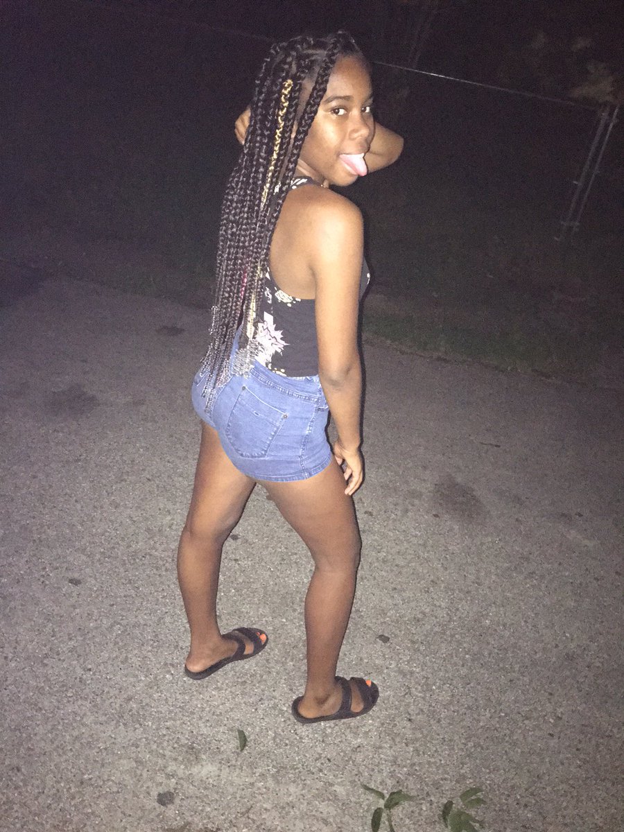 lilniaaaaa_'s tweet photo. might just give you anything 💓 https://t.co/L9yHKp60Jb