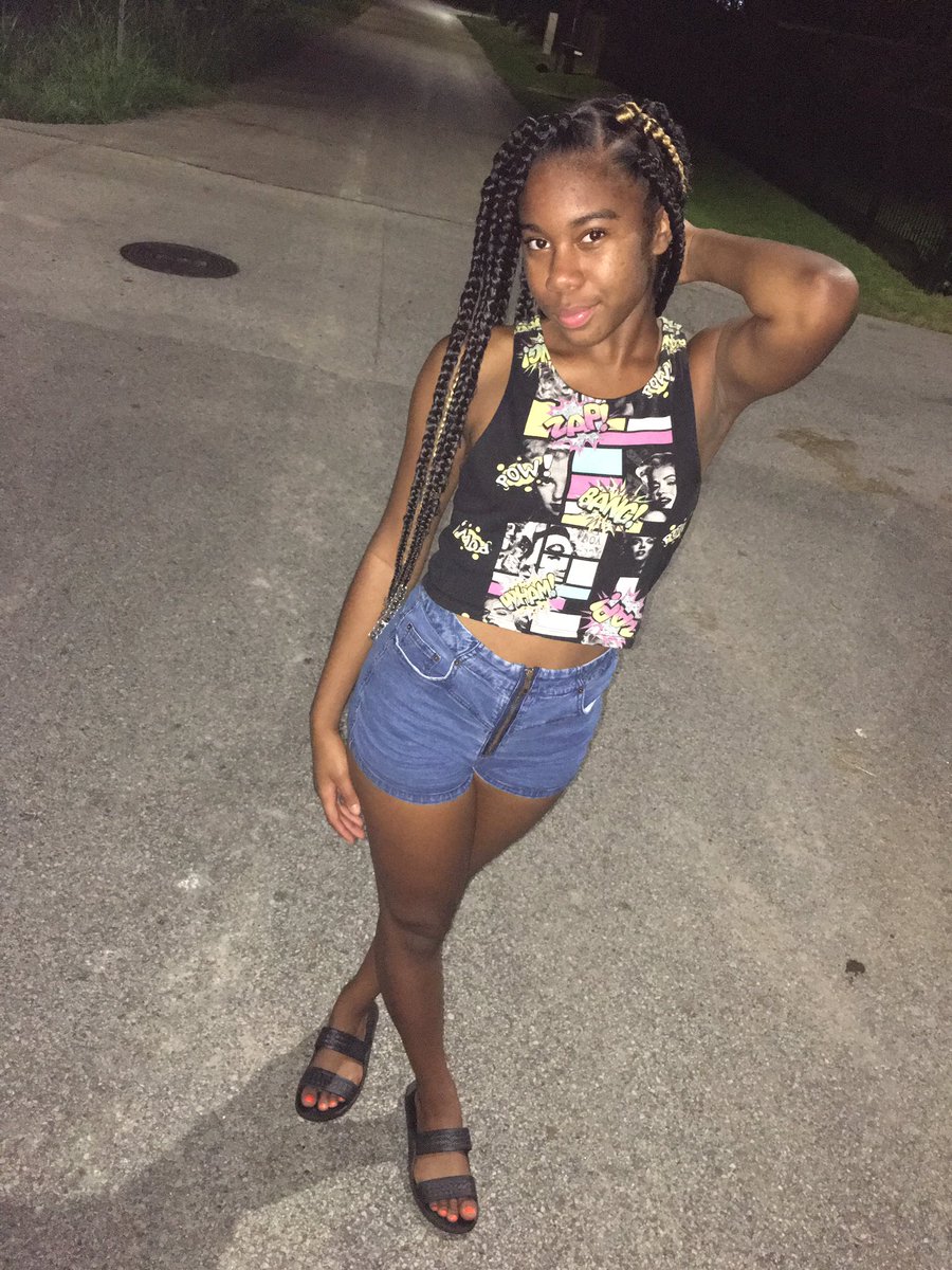 lilniaaaaa_'s tweet photo. might just give you anything 💓 https://t.co/L9yHKp60Jb