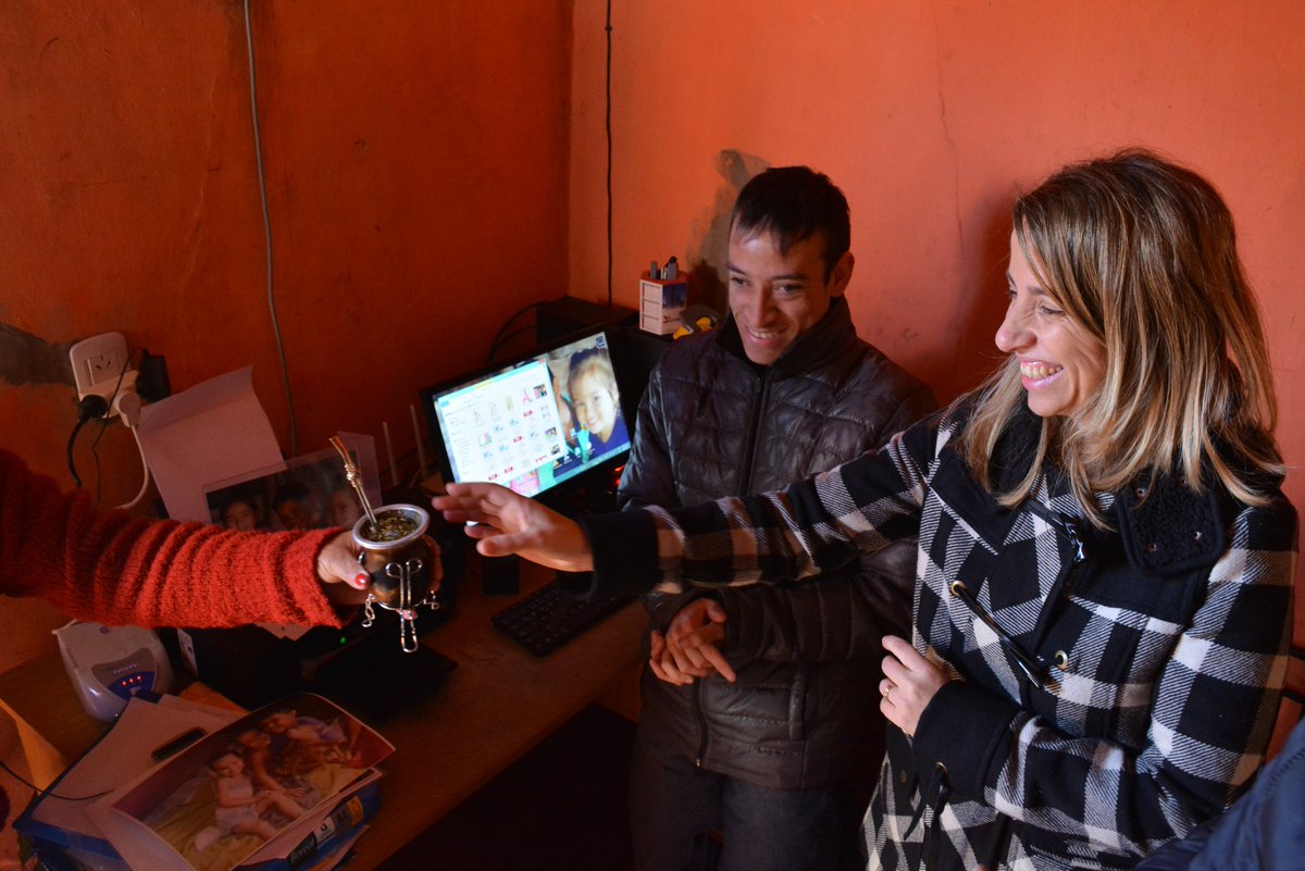 StrattaLaura1's tweet photo. Nos alegra saber que una Entre Ríos más justa e inclusiva es posible, y la estamos construyendo juntos #MásEconomíaSocial #MásOportunidades https://t.co/tLYwuQ85qu