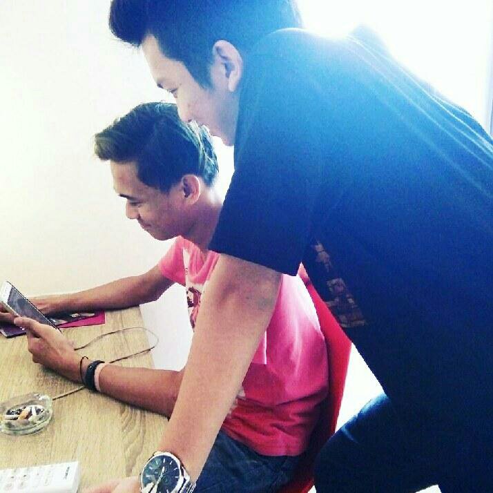 Miss_Adelia10's tweet photo. OMG! Kamu harus melihat ini. #BIGOLIVE.  
https://t.co/6cMMlR7WpI https://t.co/Lnr5G8BCCh