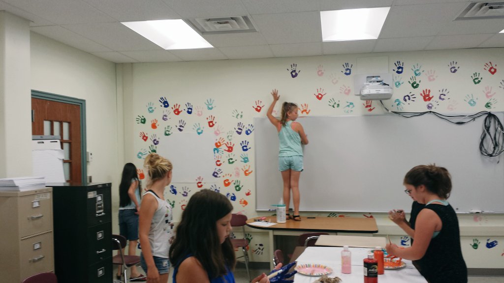 Laurie Halbert tweet media