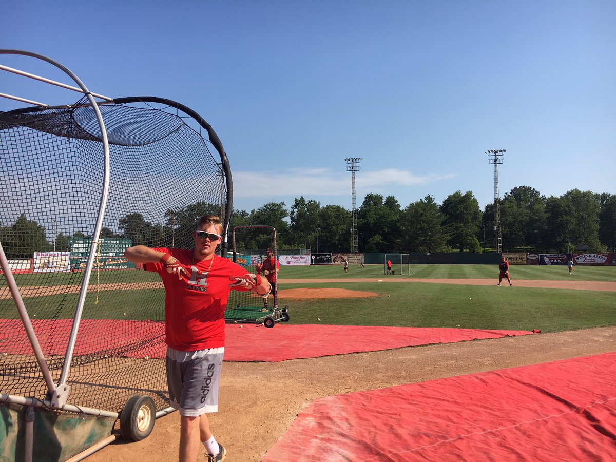 HoptownHoppers's tweet photo. We've arrived at League Stadium for our game tonight against @DCBombers! #HoppersBaseball https://t.co/N887sGYfuR