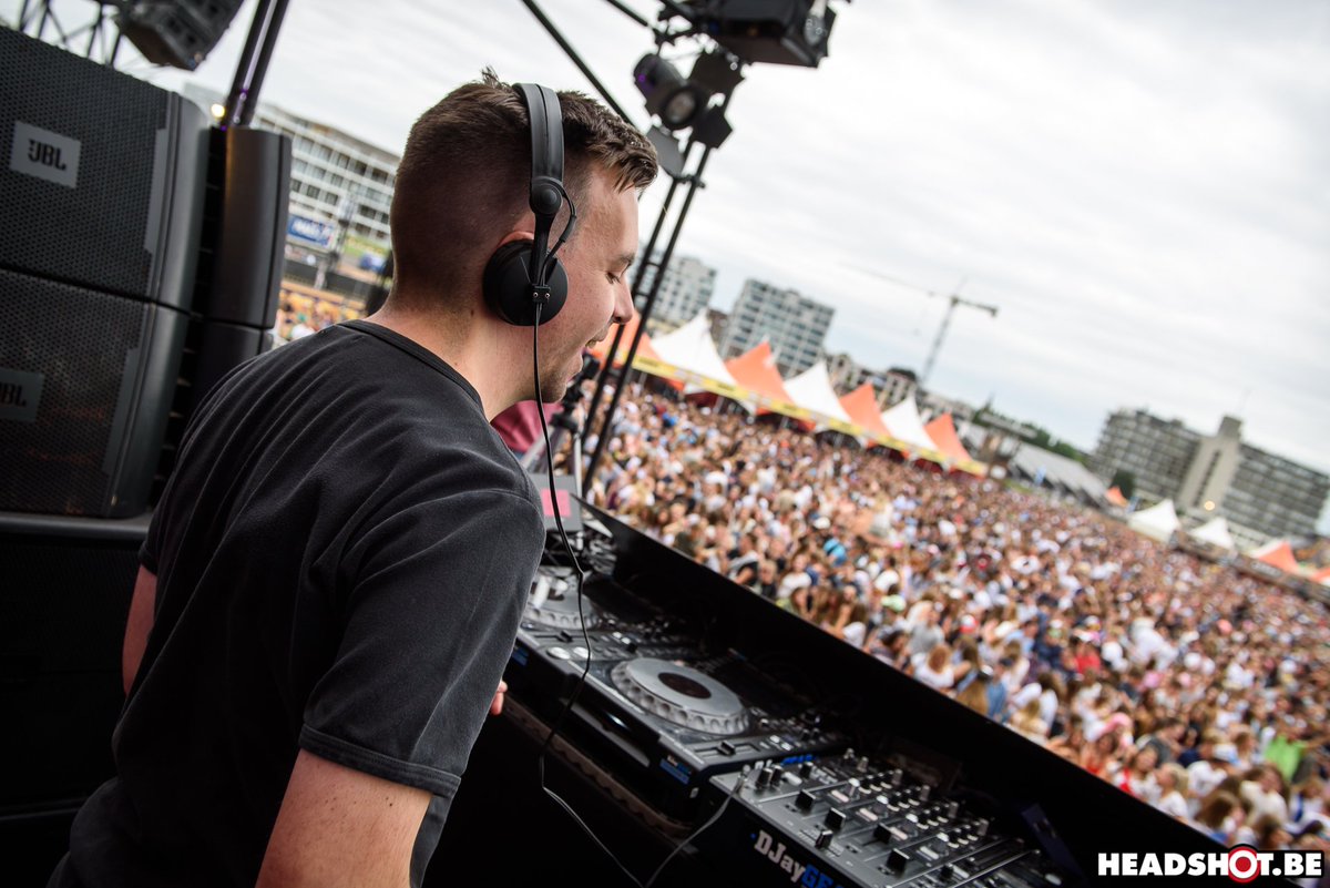headshotbe's tweet photo. Skyve Soundsystem - Hype O Dream 2017
@Skyve @_MCmota @WillemsBram @StijnVdeV @HypeODream1 #HypeODream https://t.co/k0v75rTtuu