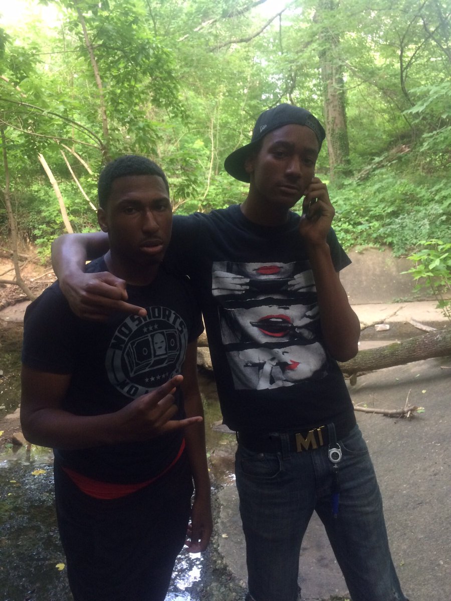 SlickkJayy's tweet photo. Double RR Da Team 🏁💪🏽#Rackracing 💯 https://t.co/oOHkqIA0HR